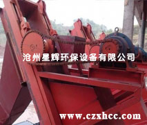  脫水斗式提升機(jī)作為選煤廠常用的機(jī)械設(shè)備,T/L脫水斗式提升機(jī)其設(shè)計(jì)的自動化先進(jìn)程度,結(jié)構(gòu)布置方式,使用安全性,可靠性、連續(xù)性和高效運(yùn)行將直接影響選煤廠生產(chǎn)成本.